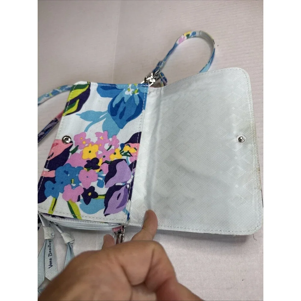 Vera Bradley RFID All-In-One Crossbody Wallet Marian Floral Retired pattern